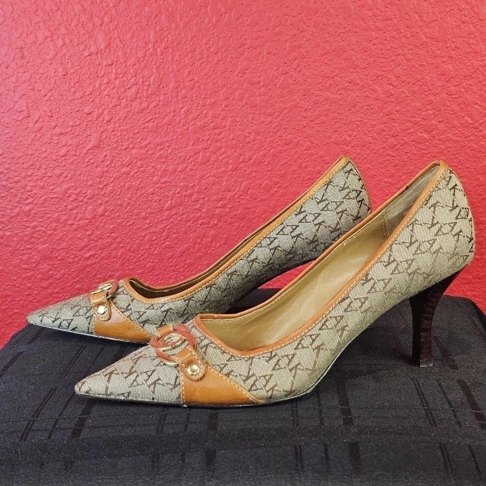 Anne Klein Pointy Toe Heels - Picture 3 of 8